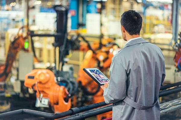 Transforming Maintenance Management: The Power of CMMS and IIoT in Driving Digital Transformation