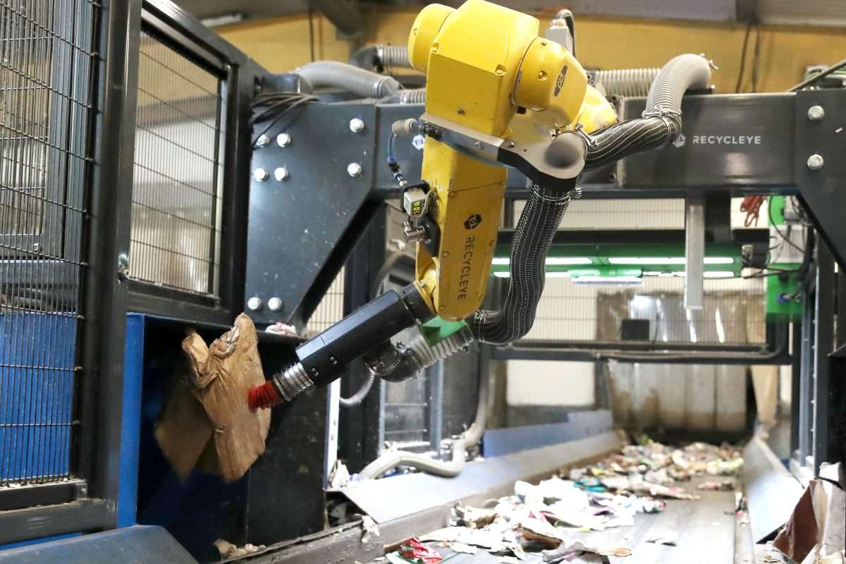 London-based Recycleye uses proprietary AI vision technology in conjunction with FANUC 6-axis LR Mate robots to automate the detection and sorting of dry mixed recyclables, traditionally a largely manual process