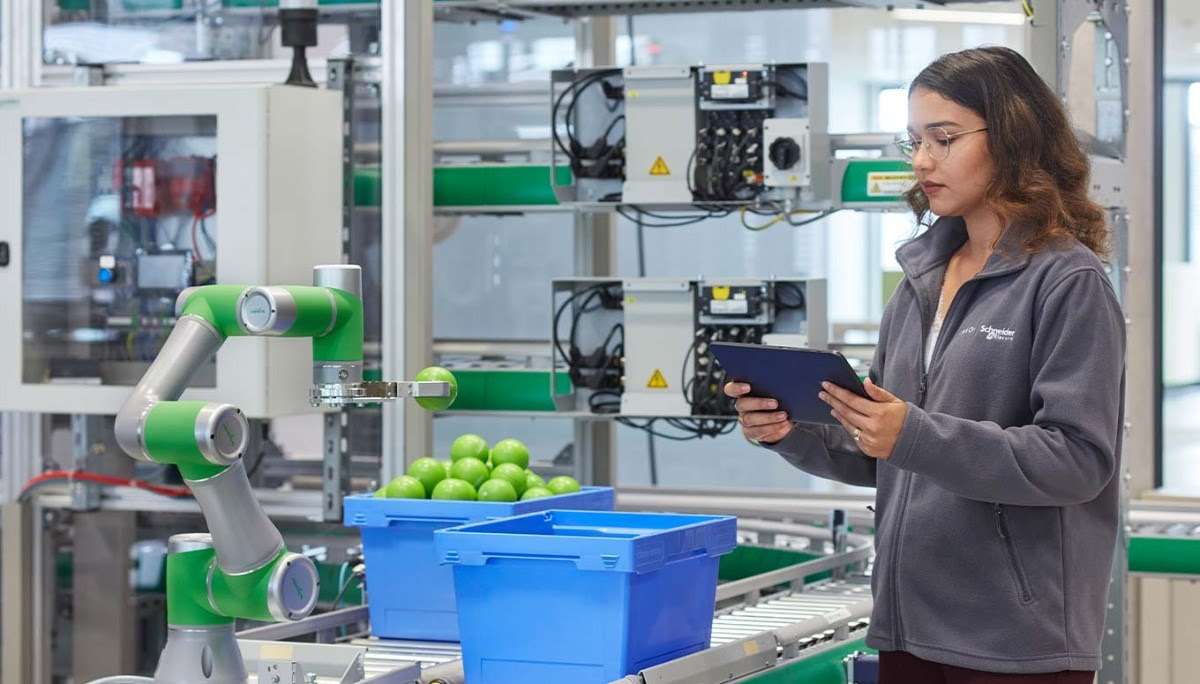 Schneider Electric launches Lexium Cobot technology for industrial plants