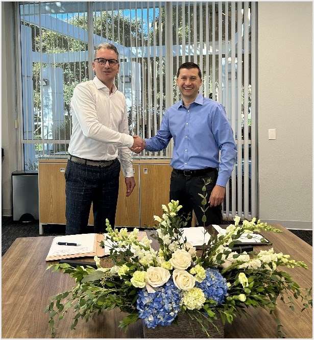 OMRON Robotics and Safety Technologies Enters Strategic Partnership with Lowpad for Mobile Robots