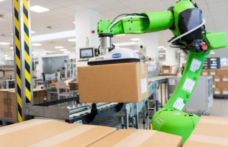 The cobot solution is alleviating health and safety issues by working collaborativelywith human employees to pack and stack packets of tablets onto pallets